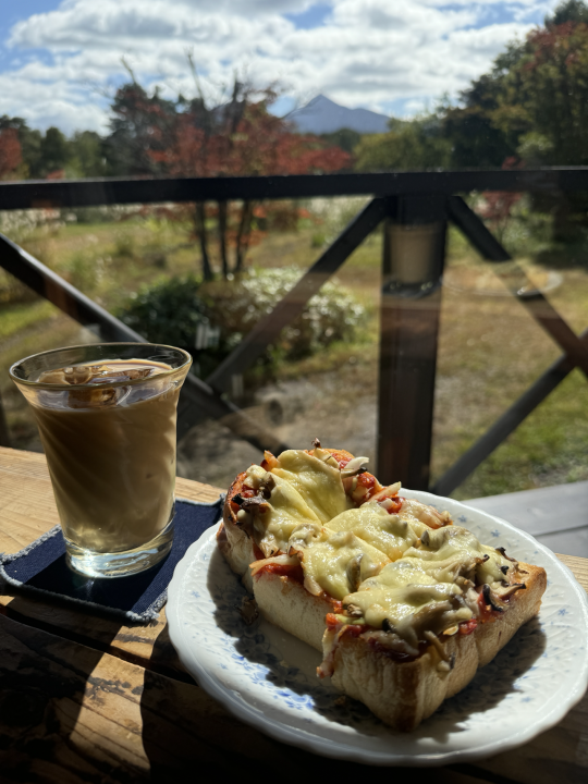 ピザトースト＆カフェオレ