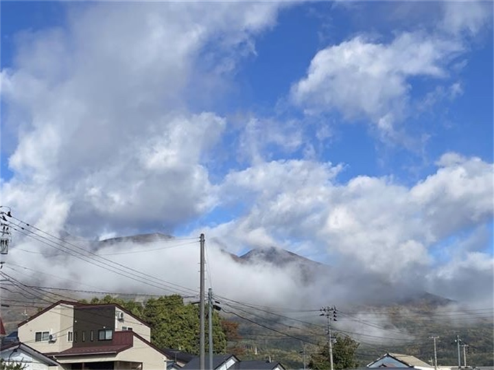 磐梯山と雲