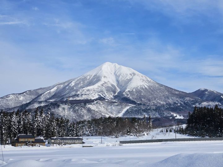 磐梯町から見た磐梯山