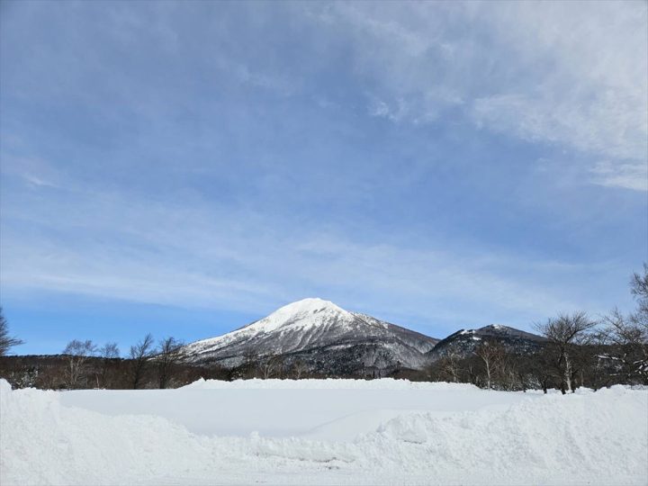 青空と磐梯山